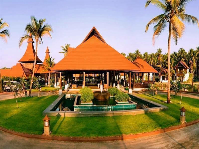 The Lalit Resort & Spa Bekal Bekal Town Buitenkant foto